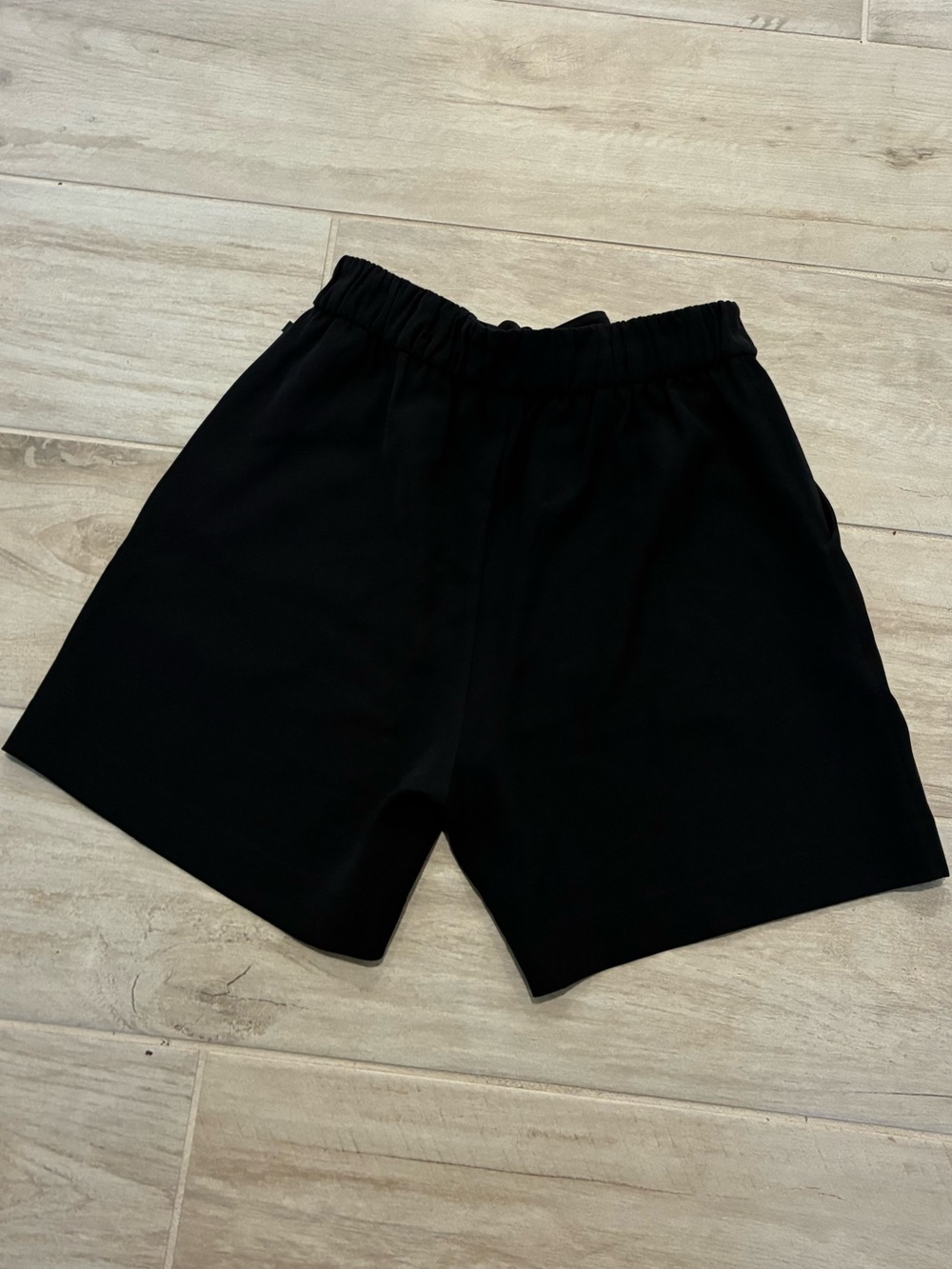NWOT!! Lululemon Noir Short - Picture 7 of 10